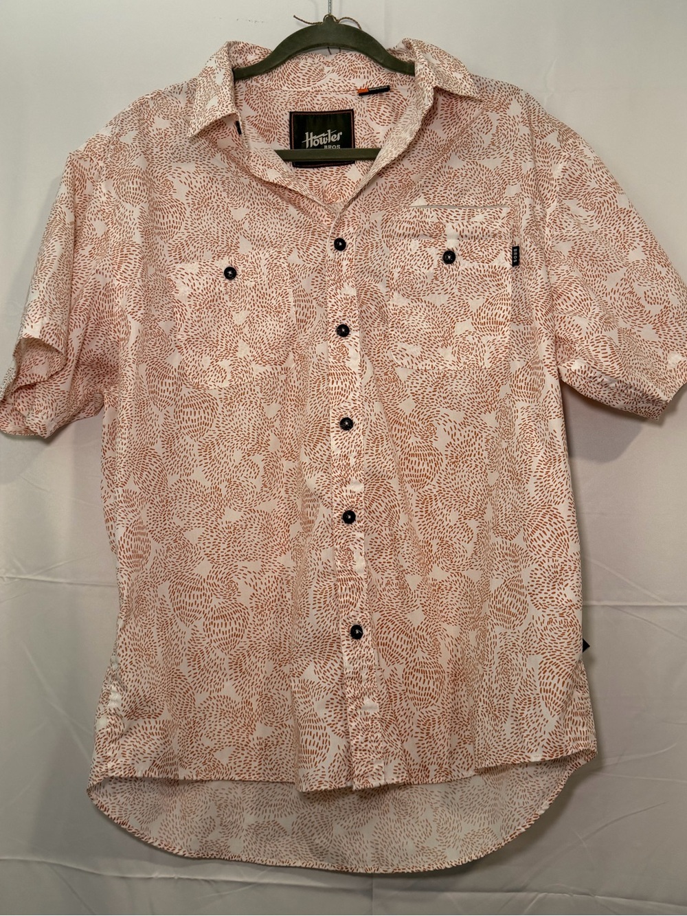 Howler bros button down size large